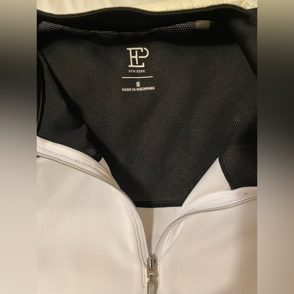 EP⛳️NewYork Pro White & Black Mesh ZipFitted top Pit-Pit 19”L24”Bright White
EUC - Picture 2 of 7